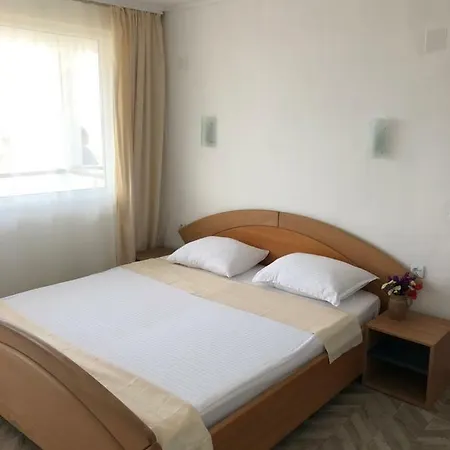 Popasul Pescarilor Deluxe Гостевой дом *
