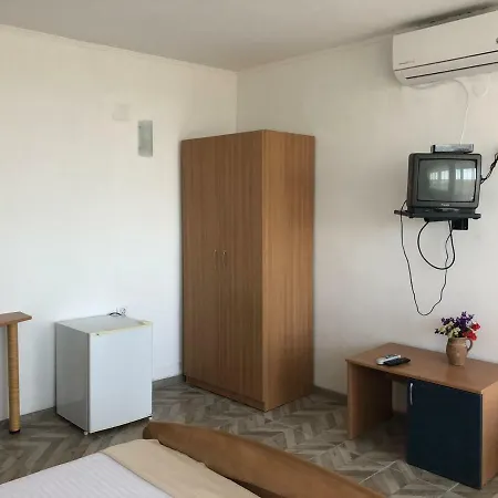 Popasul Pescarilor Deluxe Konukevi *